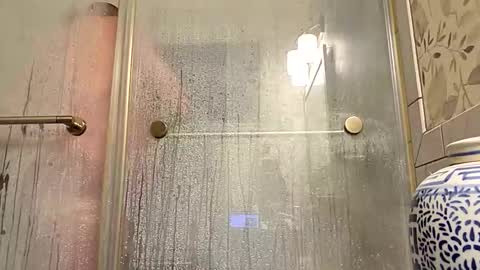 Snapshot of red24devils chatting on December 1, 8:14 pm red24devils online show from December 1, 8:14 pm