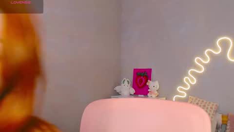 Snapshot of red__candy chatting on February 18, 4:05 pm red__candy online show from February 18, 4:05 pm