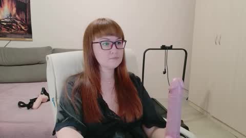 Snapshot of red_fox777 chatting on October 20, 5:24 pm Lisa online show from October 20, 5:24 pm