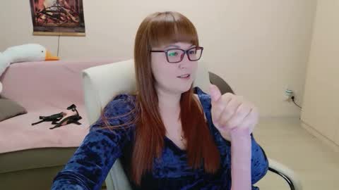 Snapshot of red_fox777 chatting on November 26, 6:09 pm Lisa online show from November 26, 6:09 pm