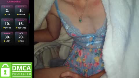 Snapshot of red_on_fire69 chatting on October 26, 7:20 pm Red online show from October 26, 7:20 pm