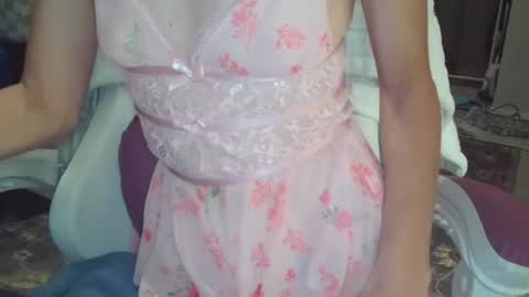 Snapshot of red_on_fire69 chatting on November 7, 6:41 pm Red online show from November 7, 6:41 pm