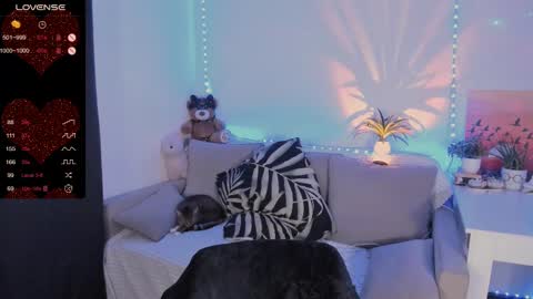 Mia online show from February 10, 11:46 am