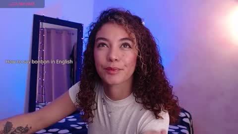 red_velvett0 online show from March 1, 6:15 am