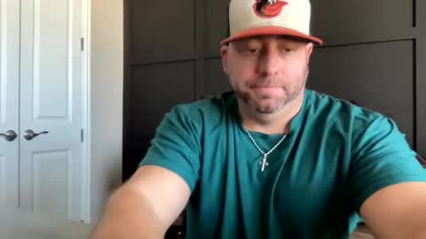 Snapshot of redbull1414 chatting on December 2, 7:05 pm RedBull online show from December 2, 7:05 pm