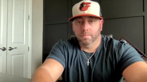 Snapshot of redbull1414 chatting on December 5, 11:51 pm RedBull online show from December 5, 11:51 pm