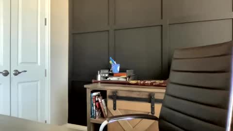 Snapshot of redbull1414 chatting on December 9, 7:18 pm RedBull online show from December 9, 7:18 pm