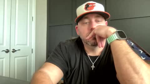 Snapshot of redbull1414 chatting on December 9, 10:20 pm RedBull online show from December 9, 10:20 pm