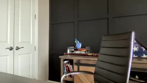 Snapshot of redbull1414 chatting on December 10, 9:33 pm RedBull online show from December 10, 9:33 pm