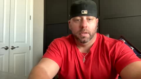 Snapshot of redbull1414 chatting on December 19, 8:23 pm RedBull online show from December 19, 8:23 pm