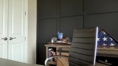 Snapshot of redbull1414 chatting on December 23, 3:23 pm RedBull online show from December 23, 3:23 pm