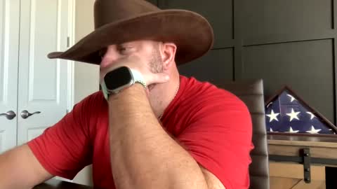 Snapshot of redbull1414 chatting on December 30, 8:25 pm RedBull online show from December 30, 8:25 pm