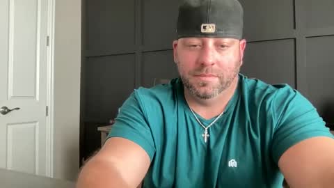 Snapshot of redbull1414 chatting on February 3, 10:32 pm RedBull online show from February 3, 10:32 pm