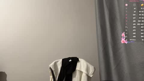 Mia online show from January 15, 7:17 pm