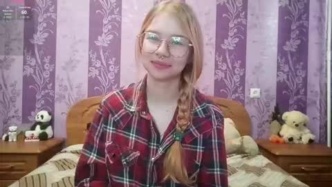 Mia online show from January 17, 8:08 am