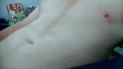 Snapshot of redchimp2 chatting on December 19, 1:28 am redchimp2 online show from December 19, 1:28 am