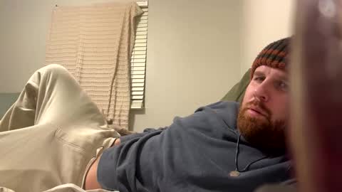 Snapshot of reddrockett69 chatting on February 5, 3:33 am Ali j online show from February 5, 3:33 am