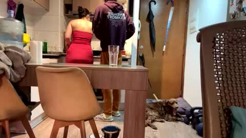 redfloweer online show from September 18, 1:46 pm