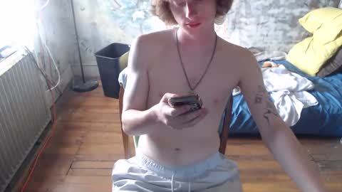 Snapshot of redhead6inch chatting on September 15, 1:00 pm RedHead6Inch online show from September 15, 1:00 pm