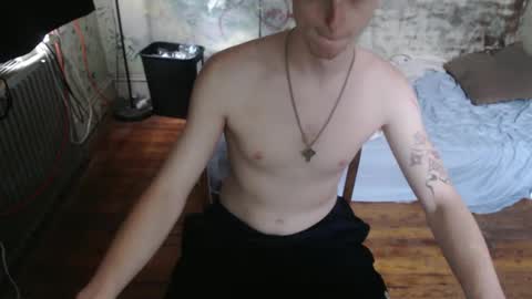 Snapshot of redhead6inch chatting on September 27, 1:38 pm RedHead6Inch online show from September 27, 1:38 pm