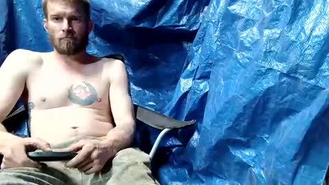 Snapshot of redheadlover828 chatting on January 9, 7:42 am Kevin online show from January 9, 7:42 am