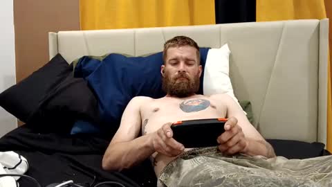 Snapshot of redheadlover828 chatting on March 3, 9:33 am Kevin online show from March 3, 9:33 am