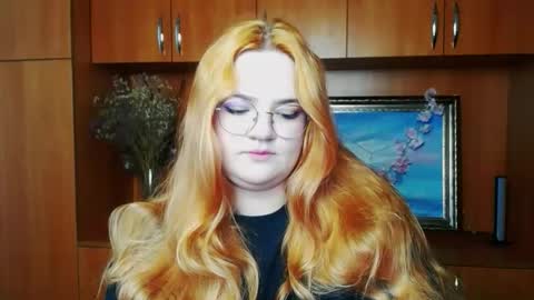 Rina online show from May 8, 6:08 am