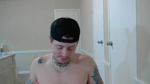 Snapshot of redinthebed chatting on January 27, 4:33 pm InkedGinger online show from January 27, 4:33 pm