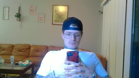 Snapshot of redinthebed chatting on September 30, 12:37 am InkedGinger online show from September 30, 12:37 am