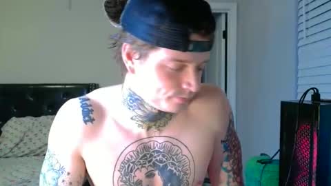 Snapshot of redinthebed chatting on November 14, 1:26 am InkedGinger online show from November 14, 1:26 am