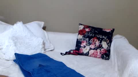 Snapshot of redizabel chatting on January 9, 4:49 pm izabell online show from January 9, 4:49 pm