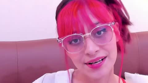 Snapshot of redmeloddy chatting on January 25, 7:18 pm Meloddy online show from January 25, 7:18 pm