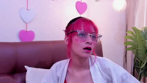 Snapshot of redmeloddy chatting on February 8, 7:38 pm Meloddy online show from February 8, 7:38 pm