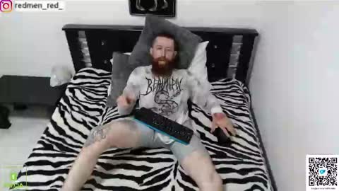 Snapshot of redmen_12 chatting on December 30, 11:06 pm maycol online show from December 30, 11:06 pm