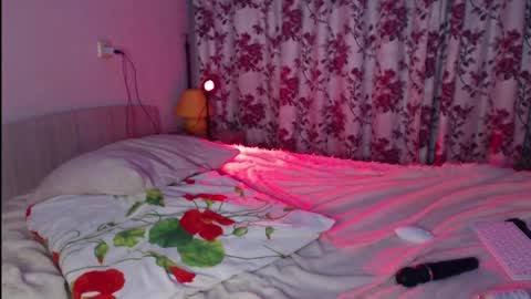 Snapshot of redmoonhead chatting on December 27, 4:43 pm Ana online show from December 27, 4:43 pm