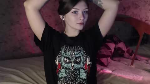 Snapshot of redmoonhead chatting on March 5, 2:12 pm Ana online show from March 5, 2:12 pm