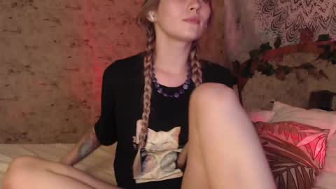 Snapshot of redmoonhead chatting on September 20, 3:02 pm Ana online show from September 20, 3:02 pm