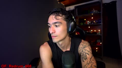 Snapshot of redrum_696 chatting on January 6, 4:26 am Red online show from January 6, 4:26 am