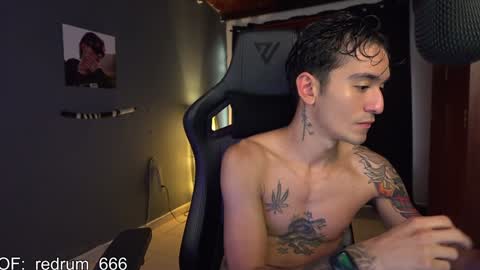 Snapshot of redrum_696 chatting on January 26, 6:27 pm Red online show from January 26, 6:27 pm