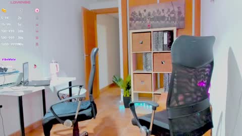 Snapshot of redskyxxx_ chatting on December 10, 11:11 am Sofia online show from December 10, 11:11 am