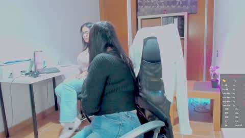 Snapshot of redskyxxx_ chatting on December 27, 11:06 am Sofia online show from December 27, 11:06 am