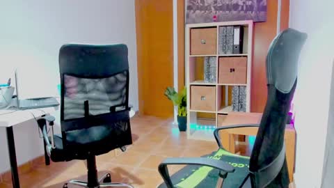 Snapshot of redskyxxx_ chatting on January 14, 11:31 am Sofia online show from January 14, 11:31 am