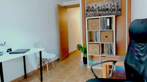 Snapshot of redskyxxx_ chatting on January 29, 10:58 am Sofia online show from January 29, 10:58 am