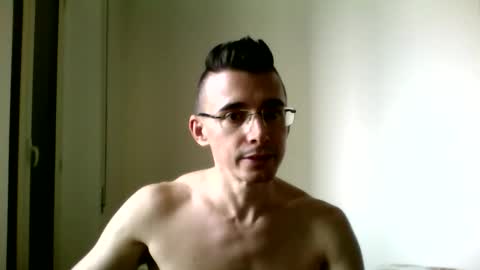 Snapshot of redstep0 chatting on September 12, 12:05 pm redstep0 online show from September 12, 12:05 pm