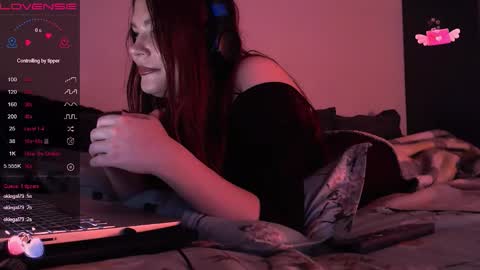 Red online show from November 22, 11:48 pm