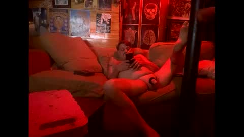 Snapshot of reeferleefer chatting on September 28, 1:11 am Lee online show from September 28, 1:11 am