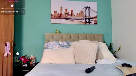 Yanella online show from October 8, 4:59 pm