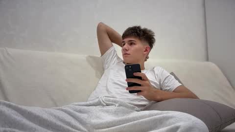 Alex online show from November 25, 3:34 pm