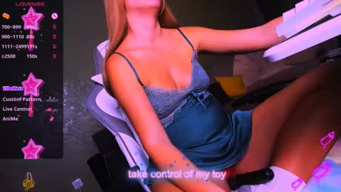 reggieMeow online show from February 27, 11:48 pm