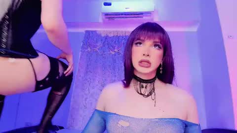 Snapshot of reginarose chatting on February 21, 3:45 am reginarose online show from February 21, 3:45 am